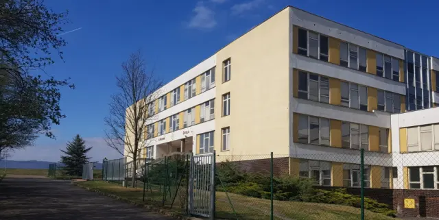 Chemická průmyslovka změněná na gymnázium